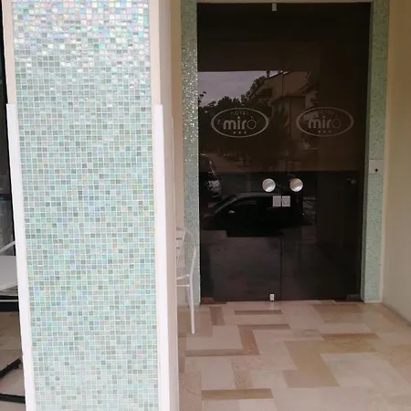 Hotel Miro 3*